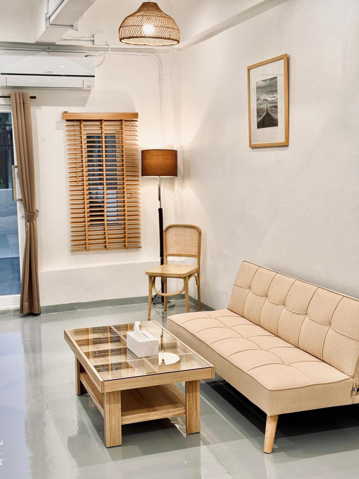 Momento Hotel And Cafe Khon Kaen Room photo