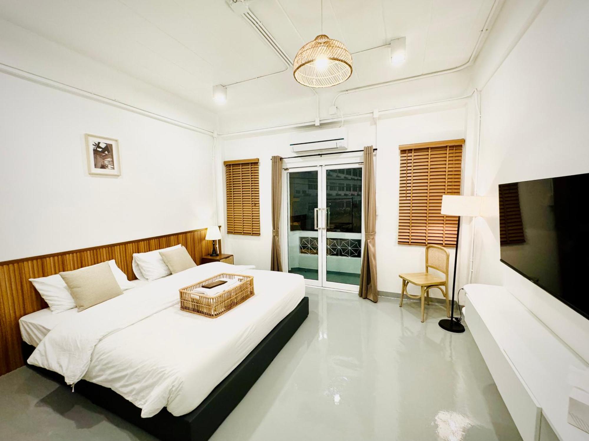 Momento Hotel And Cafe Khon Kaen Exterior photo